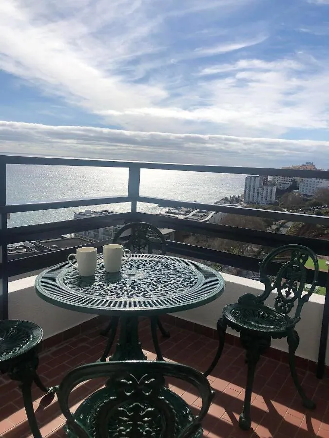 Vintage Sea View location