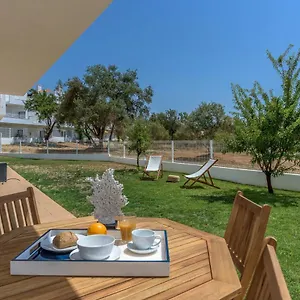 feels-like-home-cabanas-garden-flat.hotelaalgarve.com/
